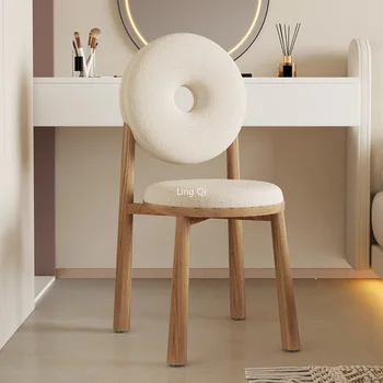 Французский дизайн подушки Украшение обеденного стула Белые домашние плюшевые тканевые стулья Мягкая Многоцветная мебель для дома Sillas De Comedor